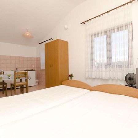Apartments Mirko Trogir Exterior photo